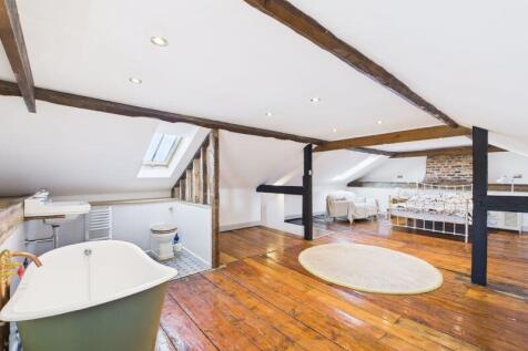 Second Floor Bedroom &amp; En Suite