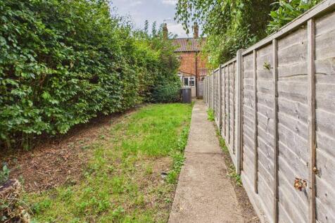 Rear garden/elevation