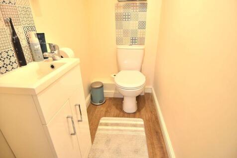 En-suite w/c