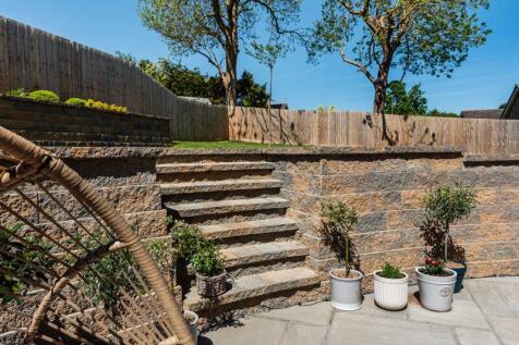 Sample Finish Raised Garden and Patio