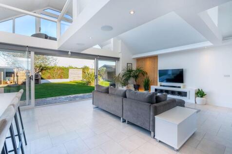 Open Plan Living, Kitchen, Dining