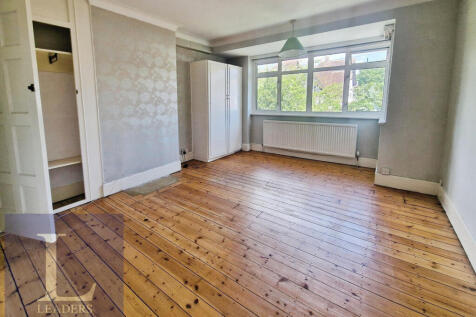 c2475162-Bedroom1