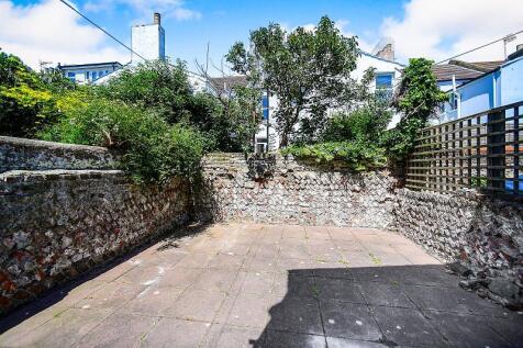 Byron Rear Patio
