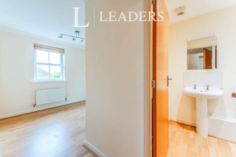 Hallway/ensuite