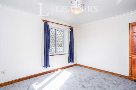Living room 3