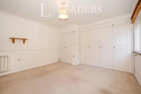 Main room 1