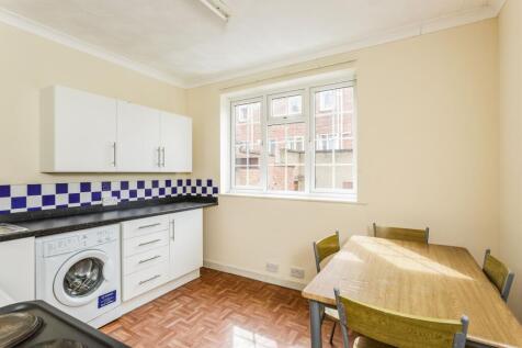 Kitchen  (Main)