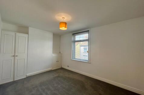 Main bedroom 2