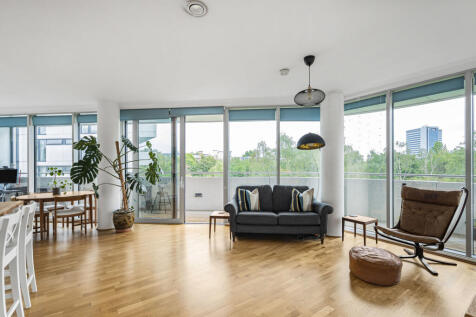 Reception/Kitchen