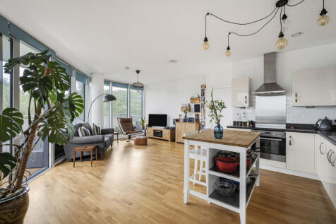 Reception/Kitchen