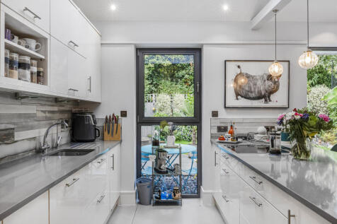 Reception/Kitchen