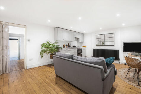 Reception/Kitchen