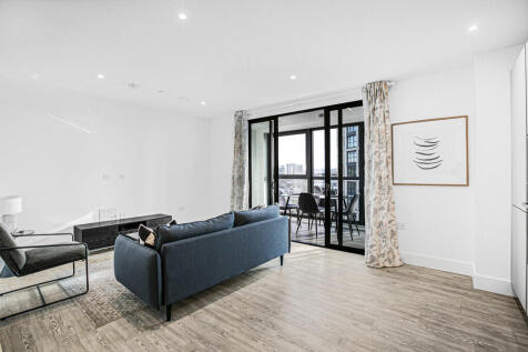 Reception/Kitchen