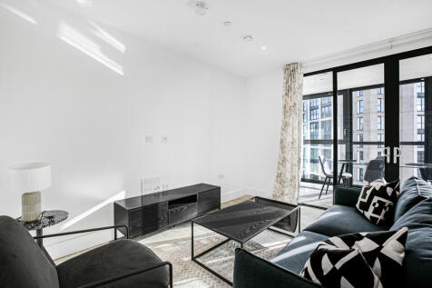 Reception/Kitchen