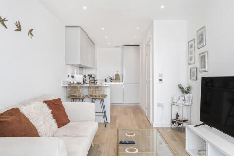 Reception/Kitchen
