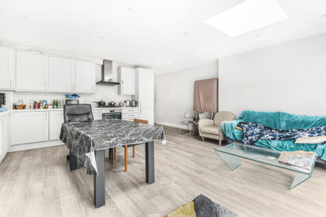 Kitchen/Reception