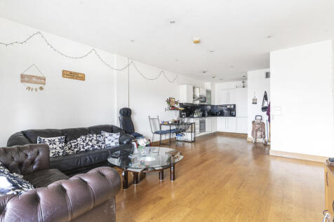 Reception/Kitchen