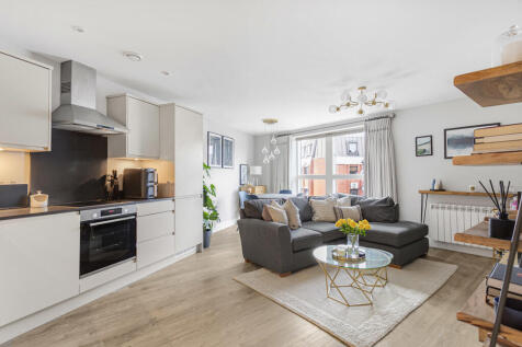 Reception/Kitchen
