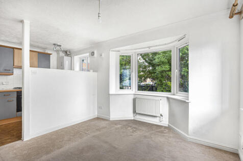 Reception/Kitchen