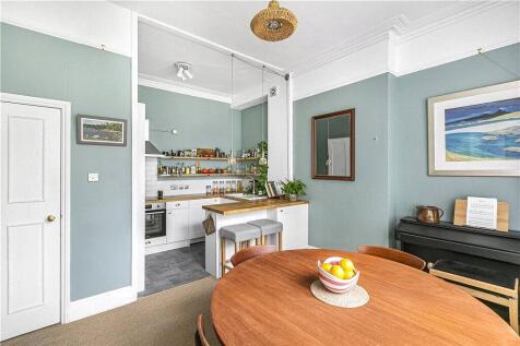 Dining/Kitchen