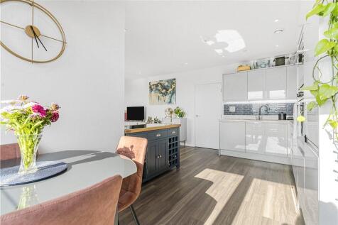 Reception/Kitchen