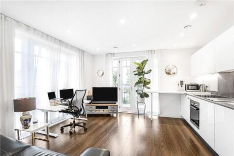 Reception/Kitchen