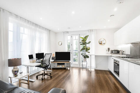 Reception/Kitchen