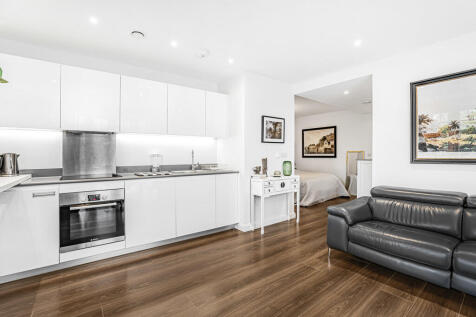 Reception/Kitchen