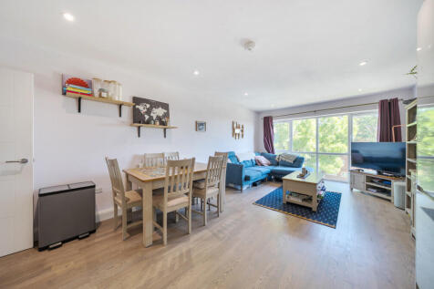 Reception/Kitchen