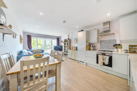 Reception/Kitchen