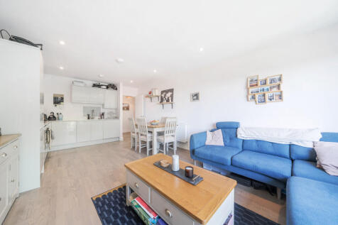 Reception/Kitchen