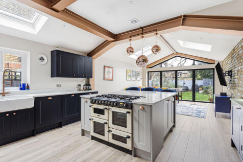 Reception/Kitchen