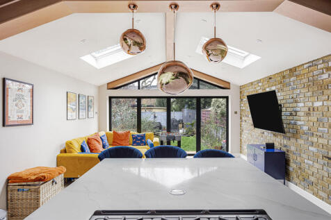 Reception/Kitchen