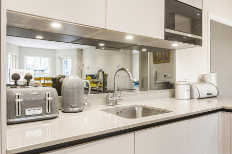 Kitchen/Reception