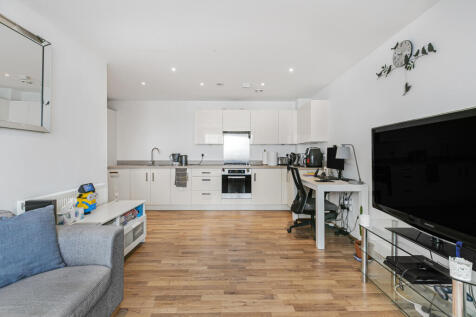 Reception/Kitchen
