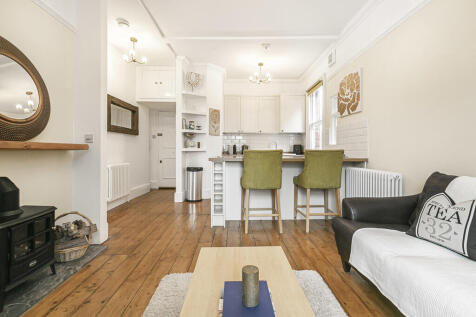 Reception/Kitchen