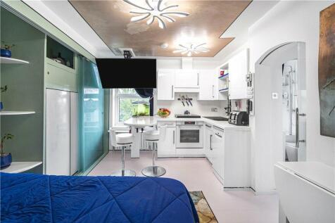 Kitchen/Reception