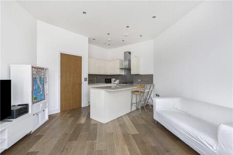 Reception/Kitchen