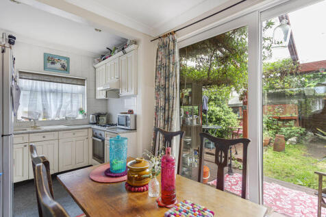 Kitchen/Dining