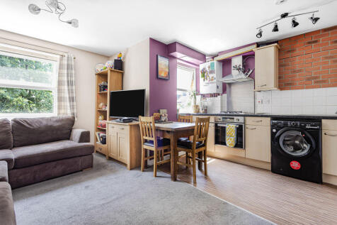 Reception/Kitchen