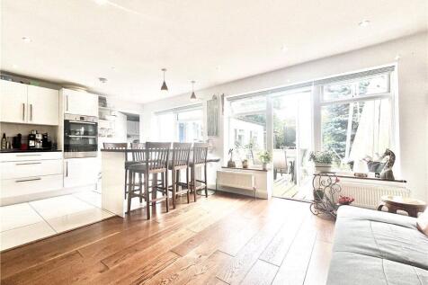 Kitchen/Reception