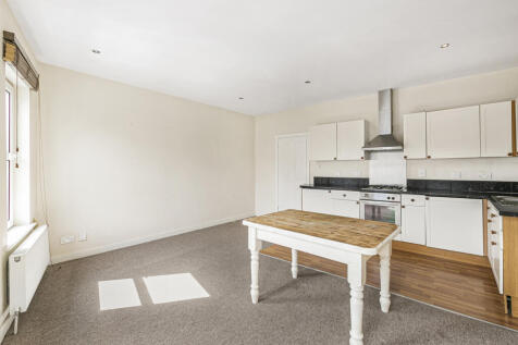 Reception/Kitchen
