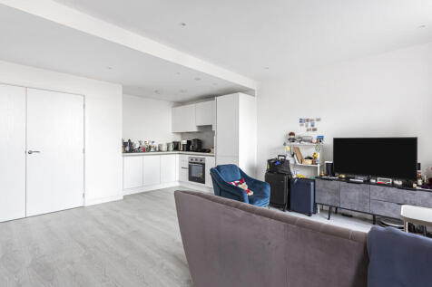Reception/Kitchen