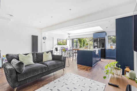 Dining/Kitchen