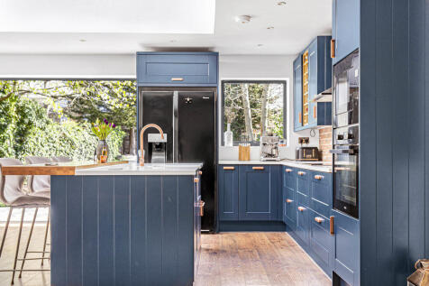 Dining/Kitchen