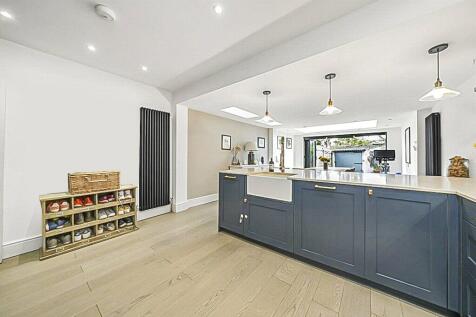 Kitchen/Reception