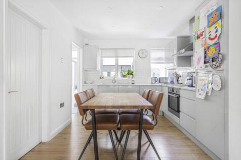Reception/Kitchen
