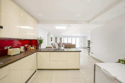 Kitchen/Reception