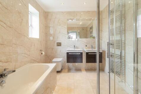 14Ensuite 1a.jpg
