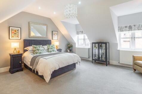 15Bedroom 2b.jpg